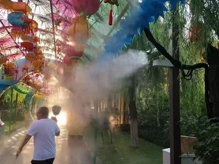 浙江杭州景区喷雾风扇降温