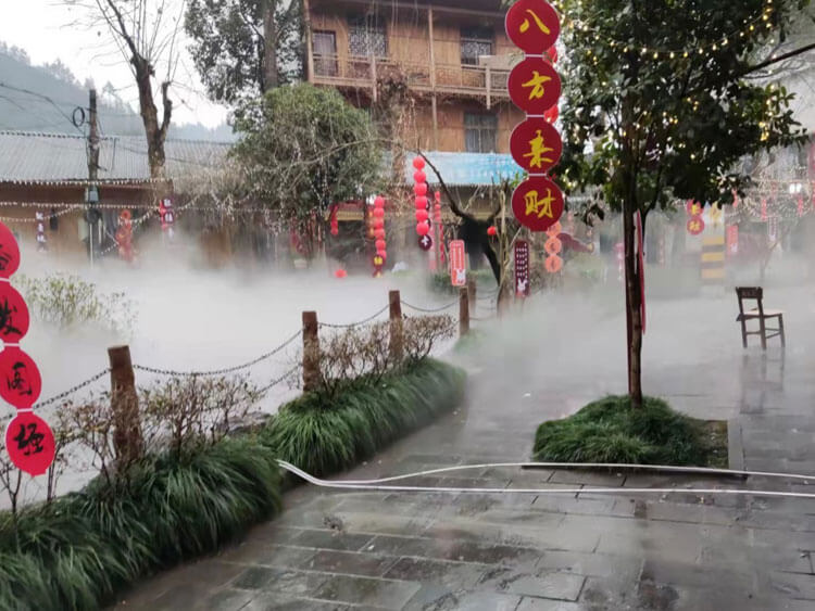 湖北恩施古镇雾森造景