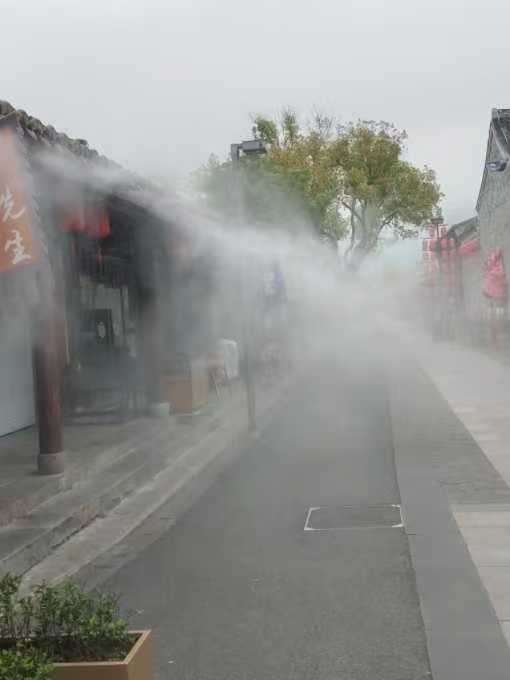 宁波古城景区喷雾降温